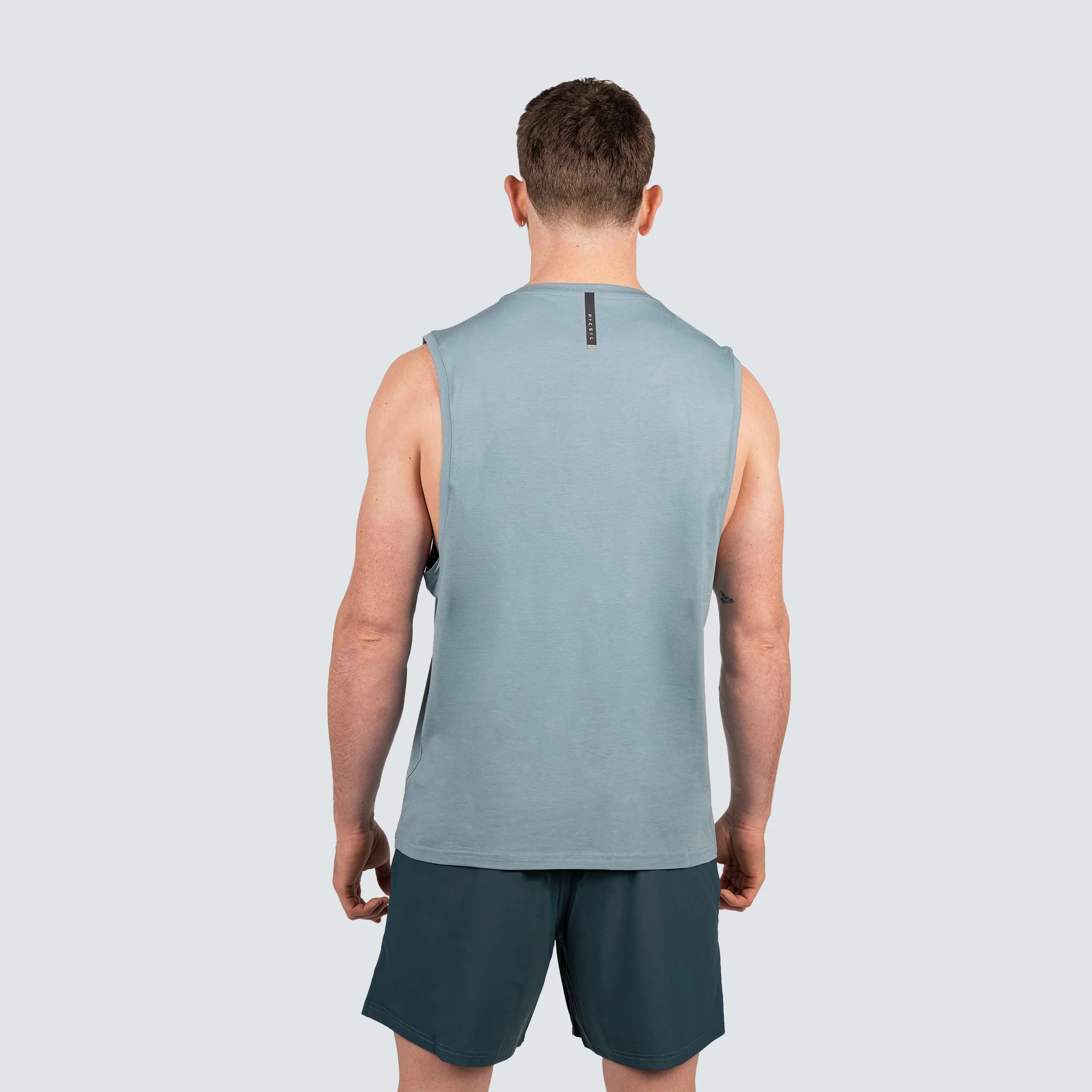 Camiseta Sin Mangas Hombre Essentials FY26 - Image 2