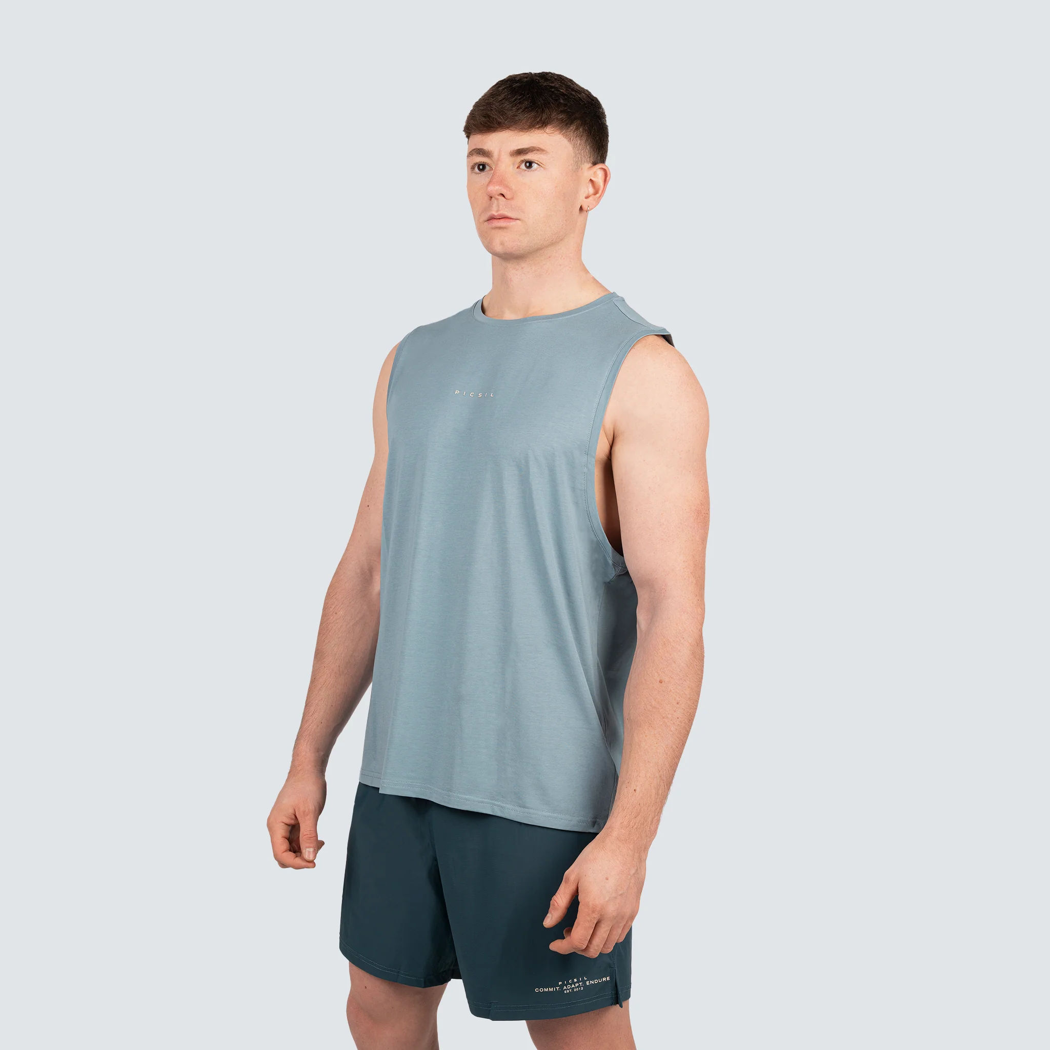 Camiseta Sin Mangas Hombre Essentials FY26 - Image 3