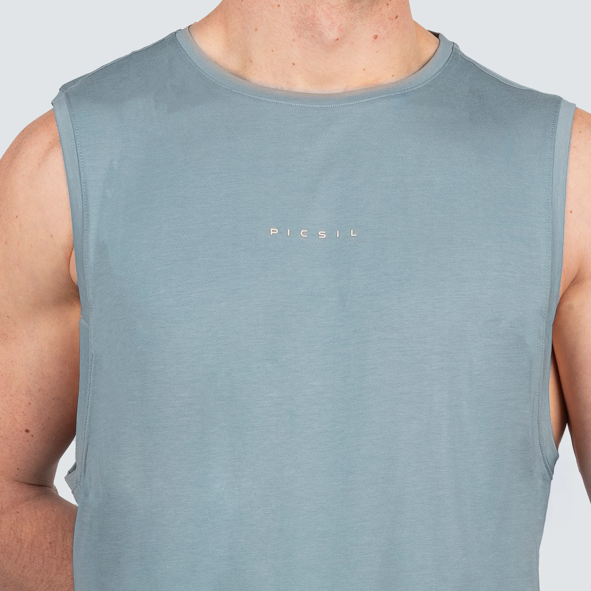 Camiseta Sin Mangas Hombre Essentials FY26 - Image 5
