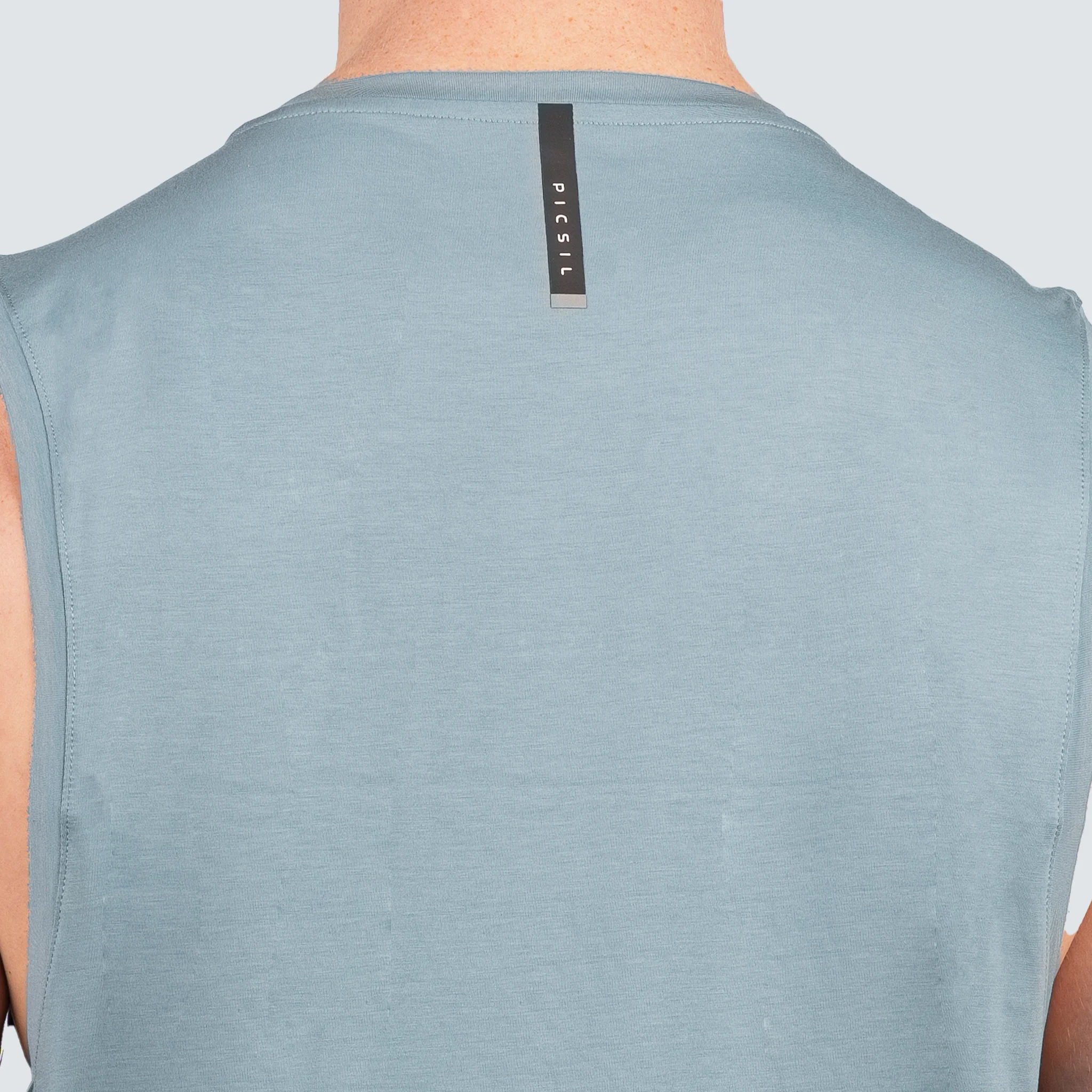 Camiseta Sin Mangas Hombre Essentials FY26 - Image 6