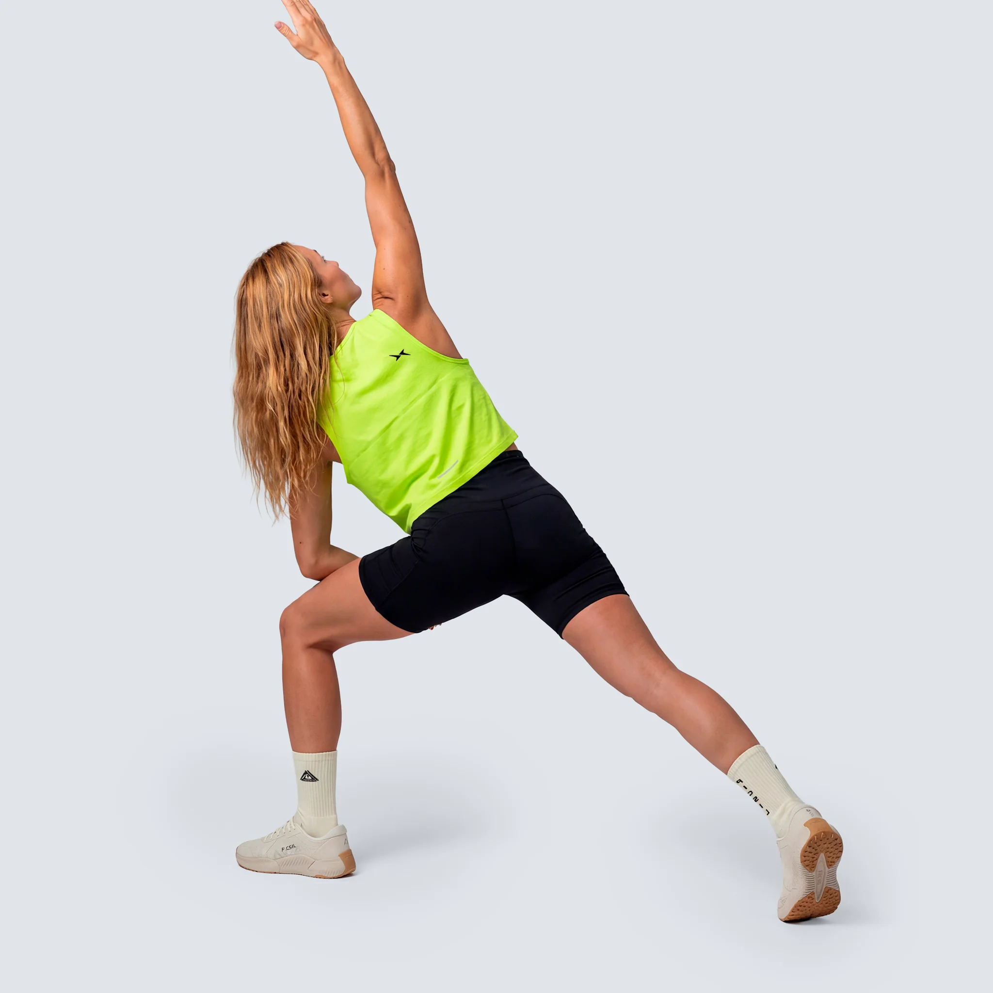 Camiseta Tirantes Performance Mujer SS26 - Image 4