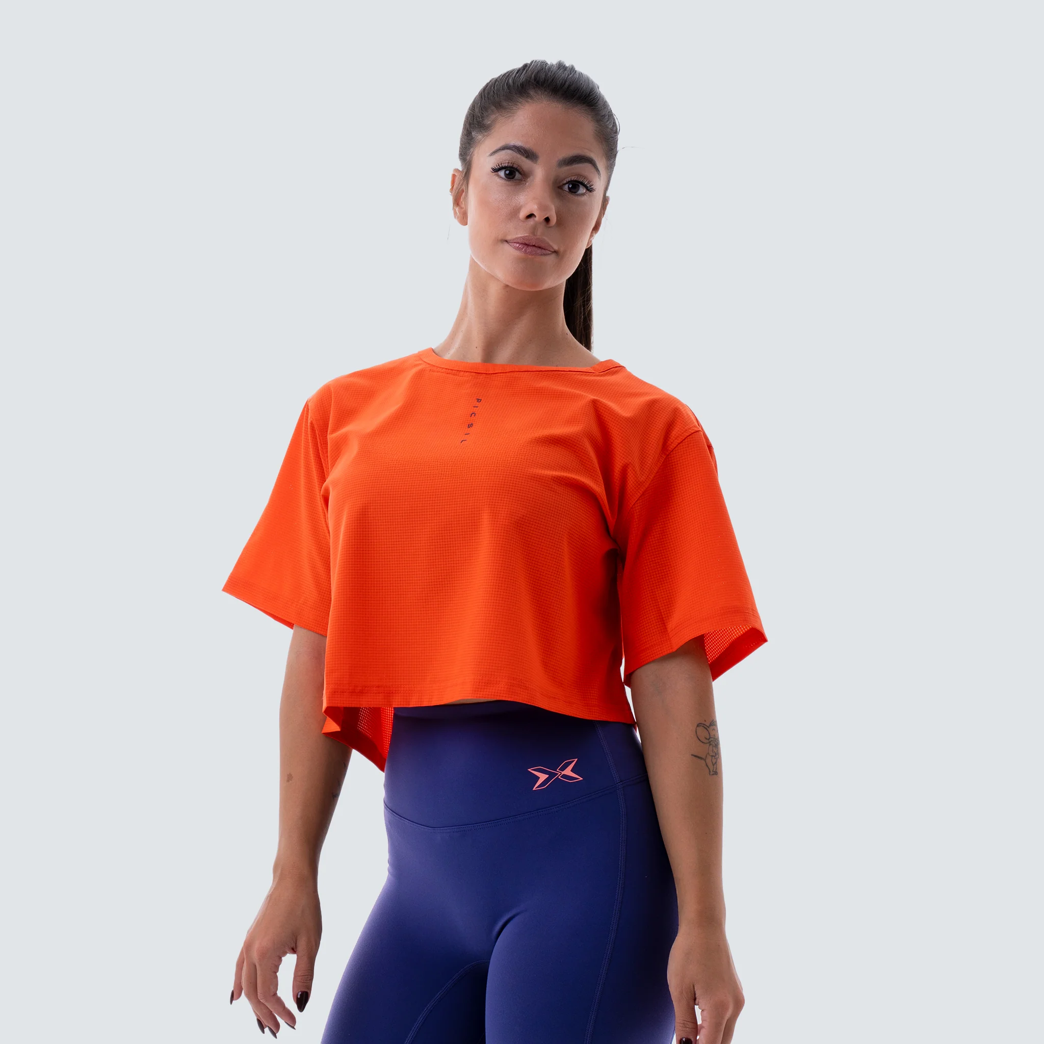 Camiseta Cropped de mujer Performance - Image 10