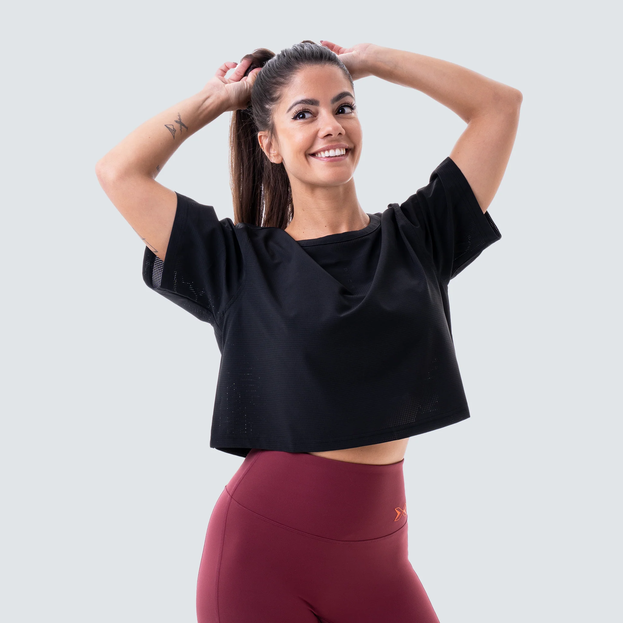 Camiseta Cropped de mujer Performance - Image 13