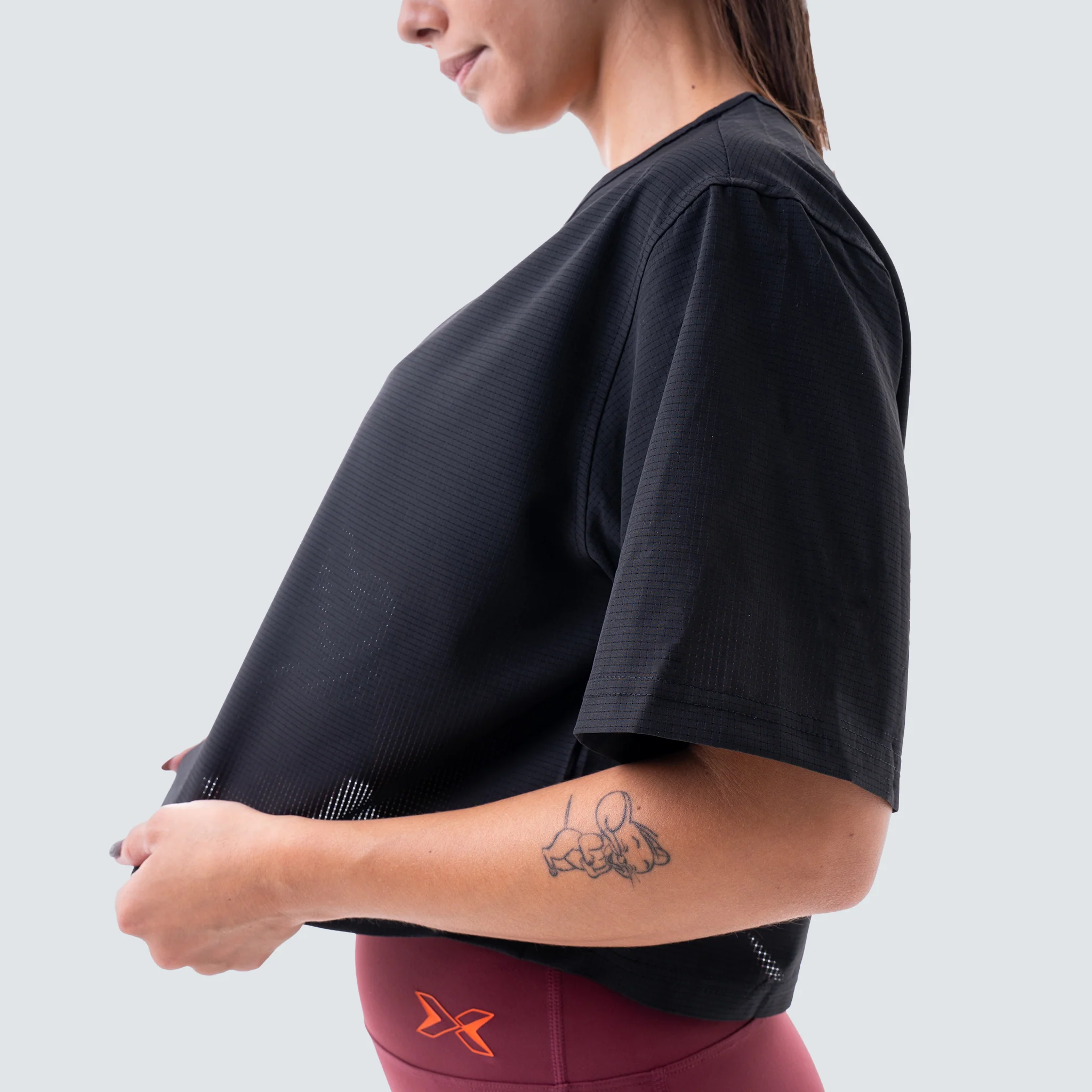 Camiseta Cropped de mujer Performance - Image 15