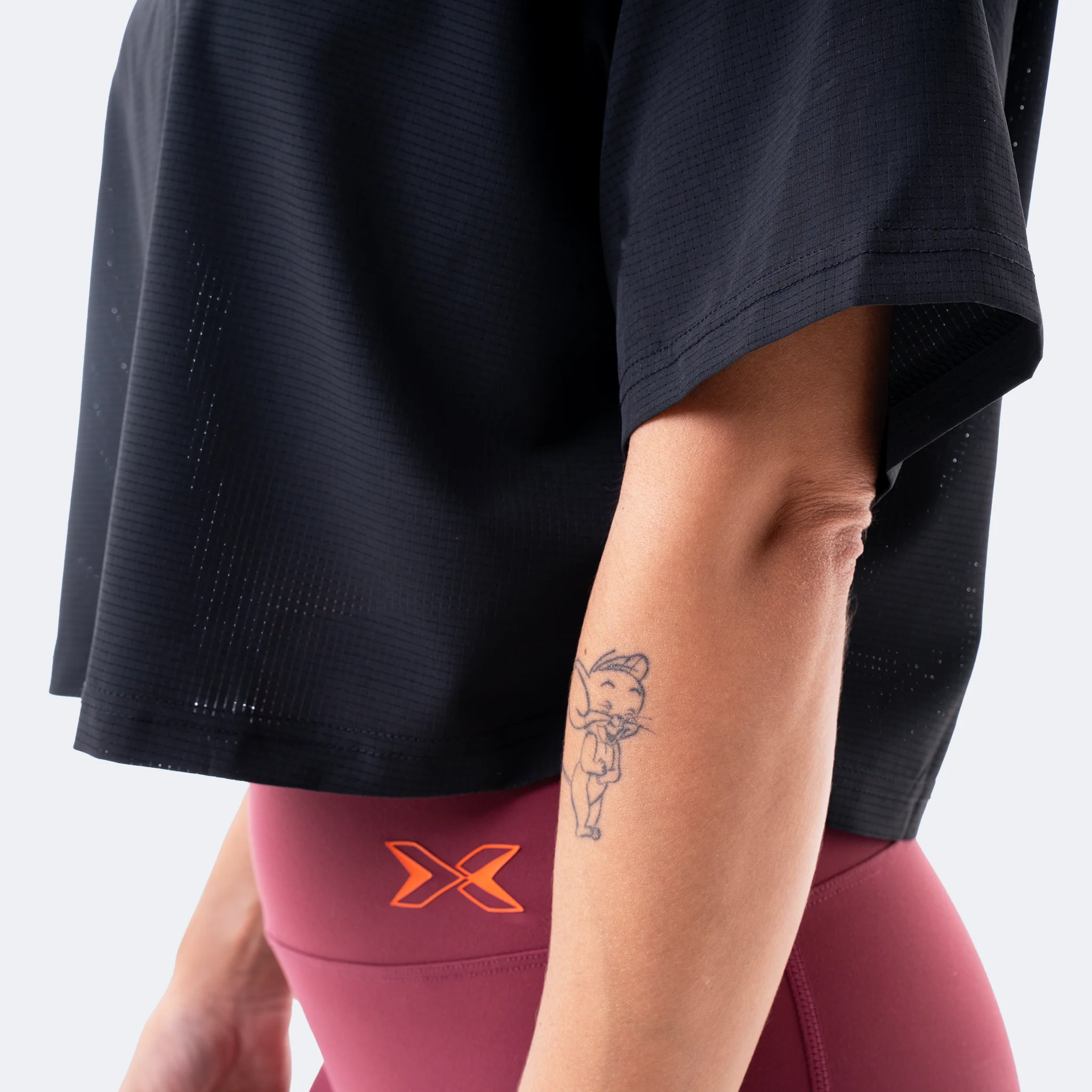 Camiseta Cropped de mujer Performance - Image 17