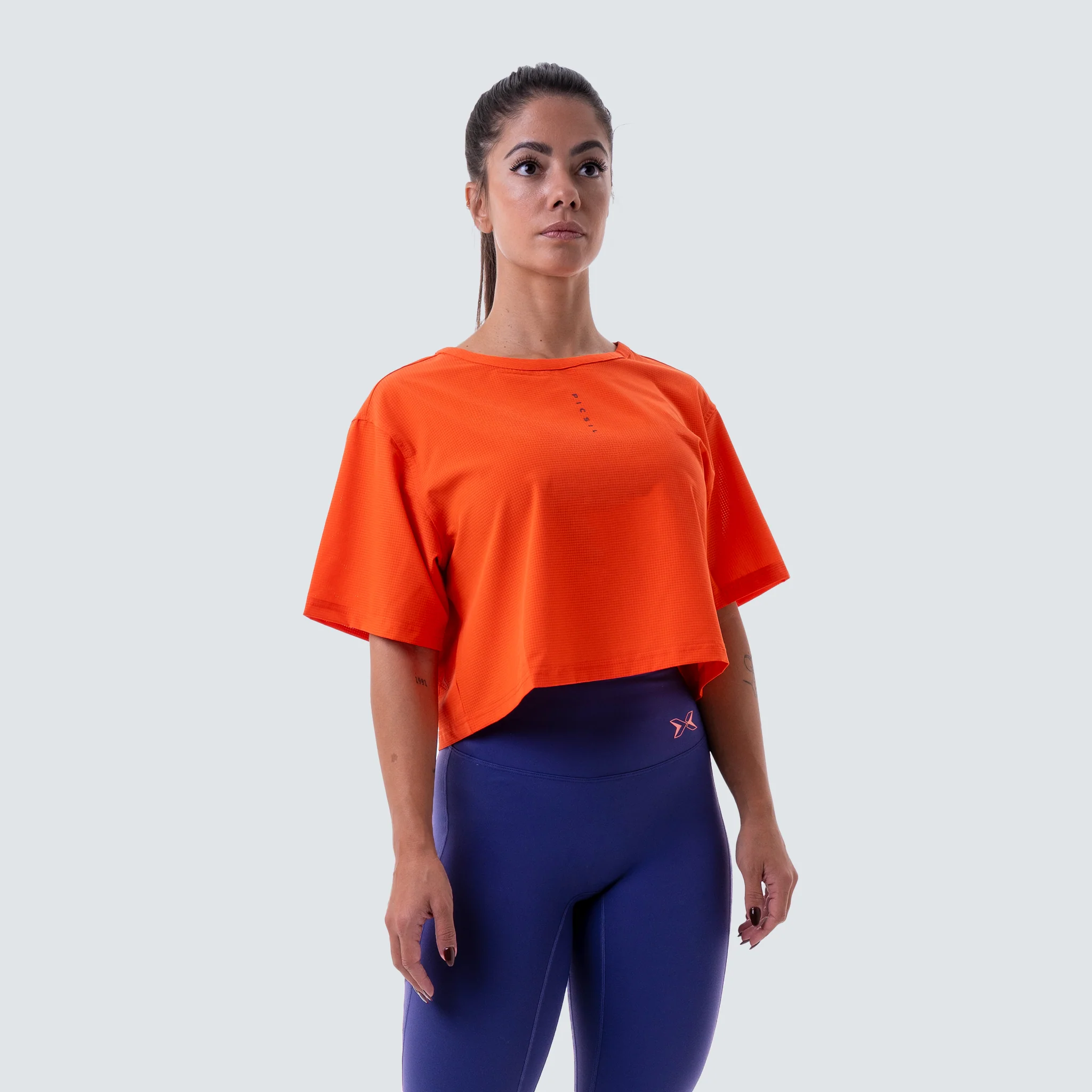 Camiseta Cropped de mujer Performance - Image 7