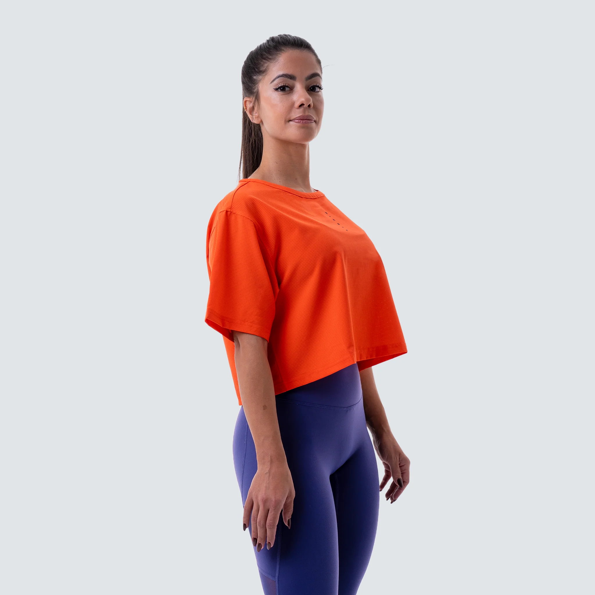 Camiseta Cropped de mujer Performance - Image 8
