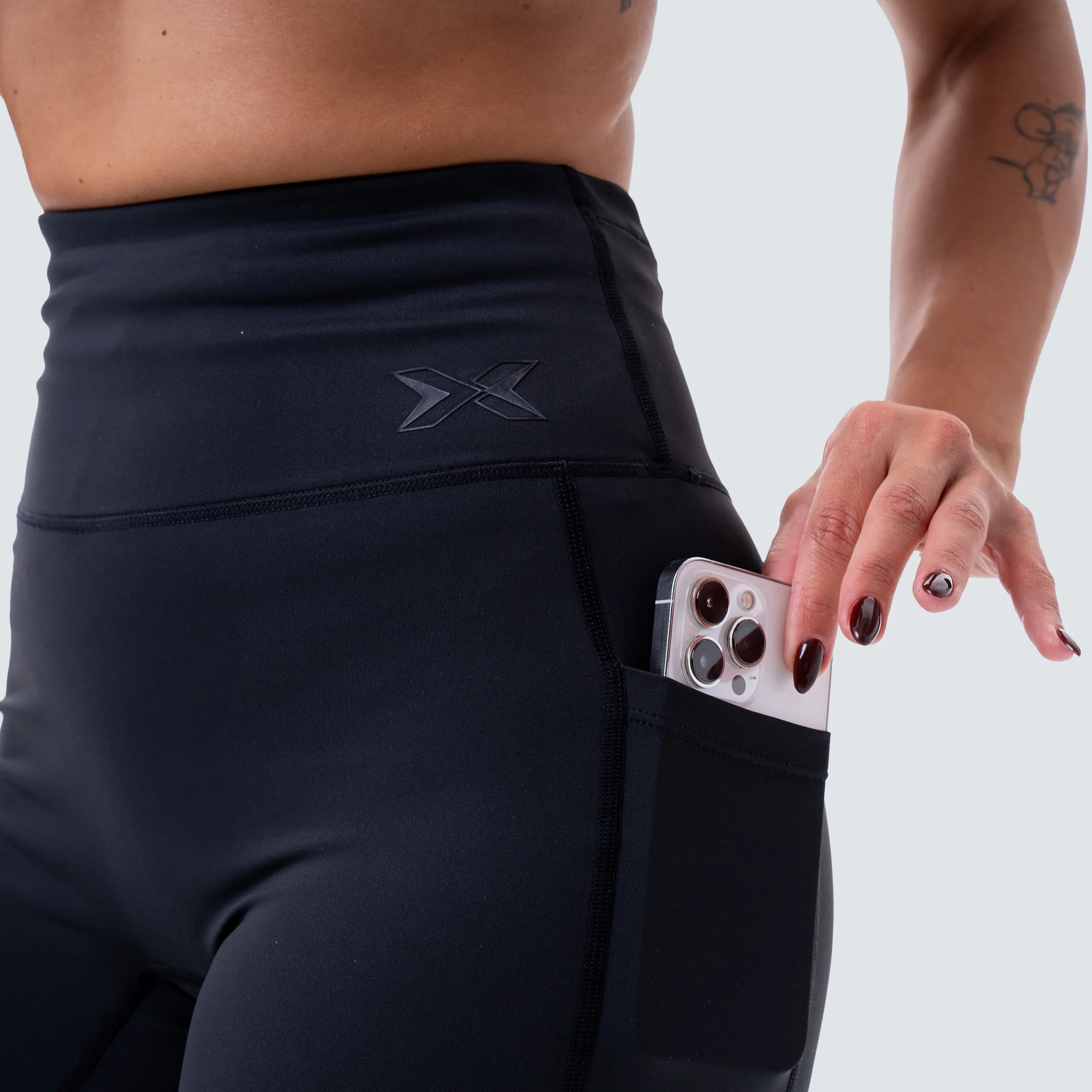 Mallas Cortas Deportivas de Mujer Performance - Image 10