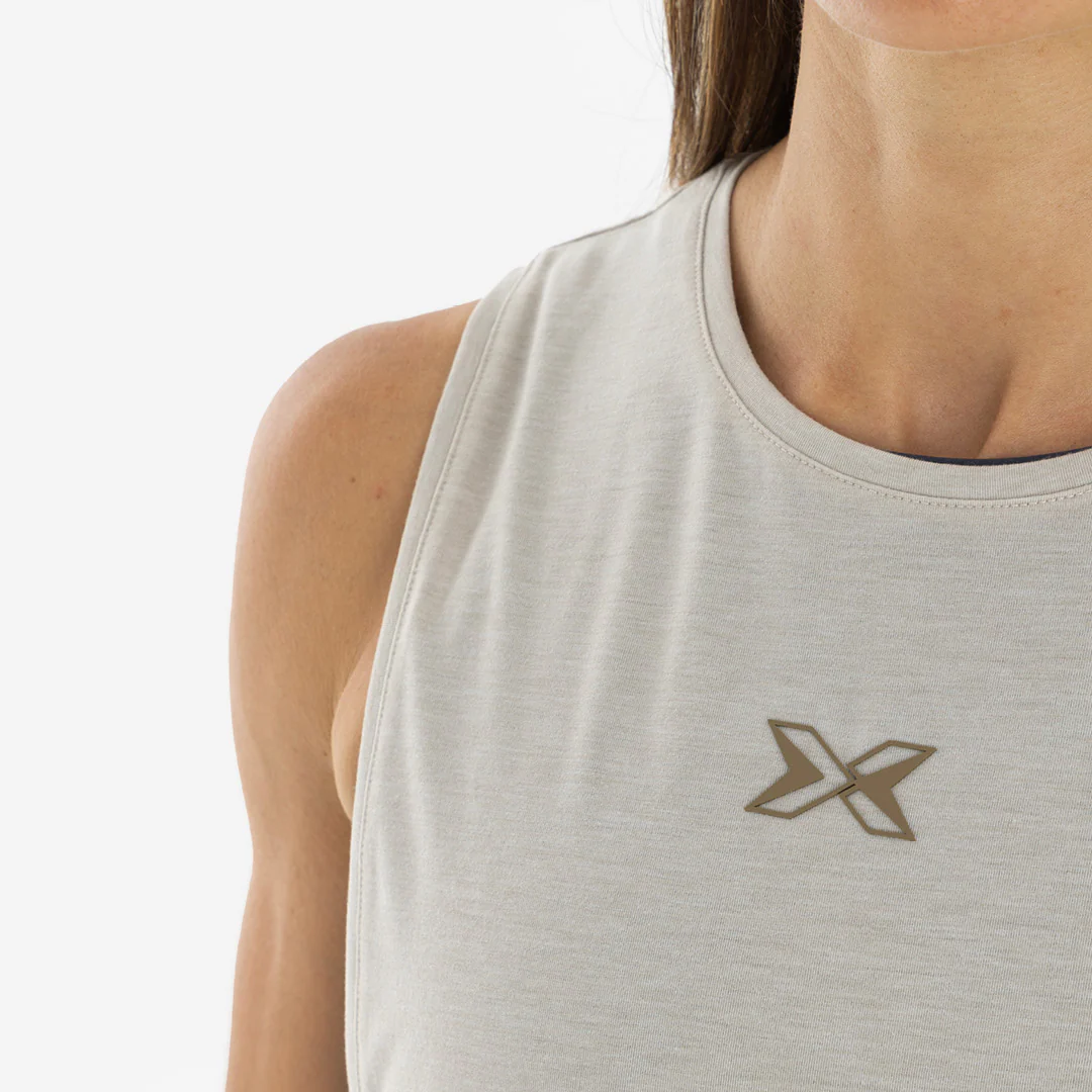 Camiseta Premium Mujer Sleeveless - Image 10